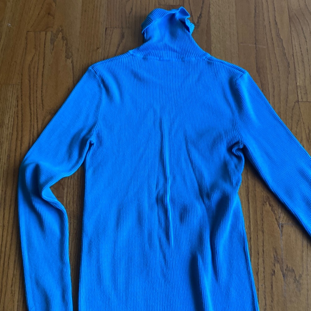 Chico’s ribbed turtleneck, aqua size 0